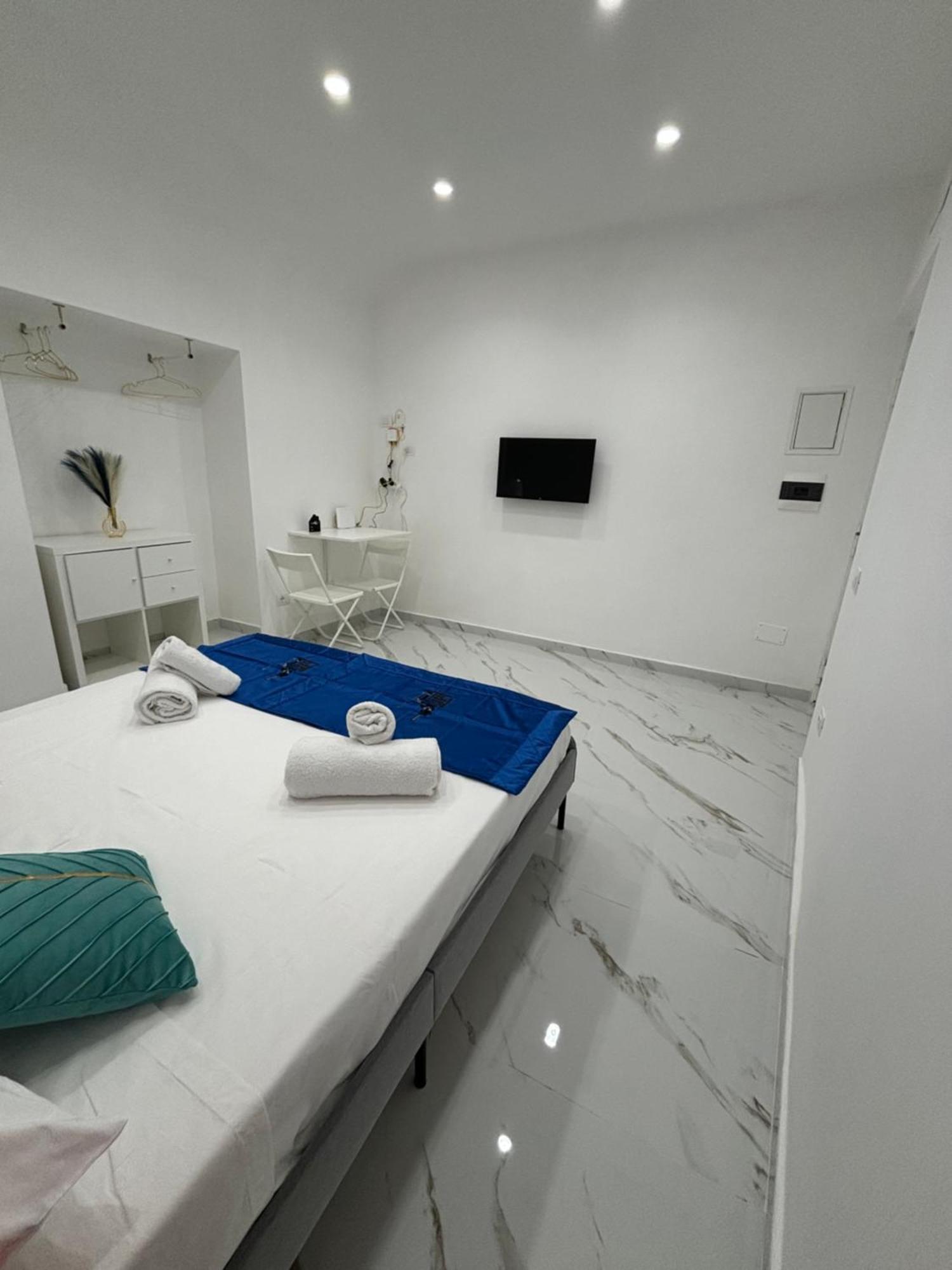 Sanfeliceguestroom Couette-café *